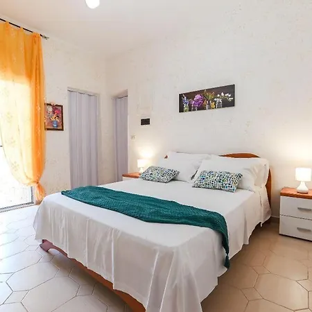 Paolos-trullo-im-herzen-der-natur Holiday home