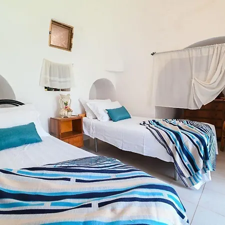 Holiday home Paolos-trullo-im-herzen-der-natur Carovigno